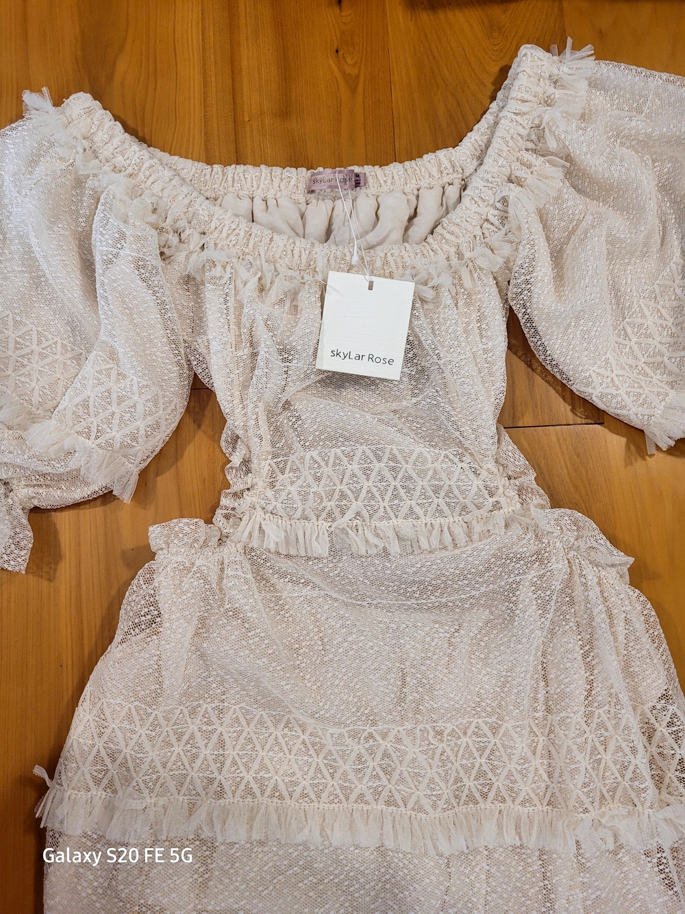 Boho Off-Shoulder White Lace Maxi Dress with Cutout Waist - Picture 6 of 10
